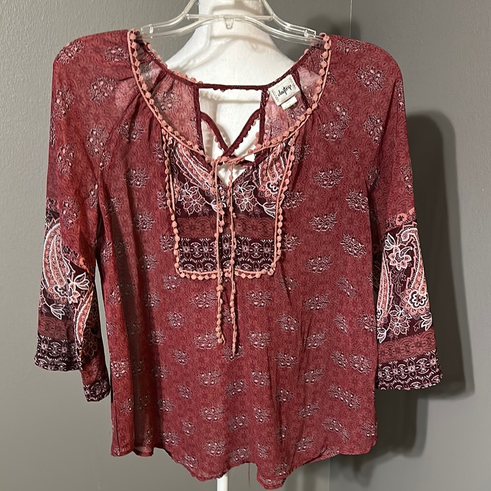 Daytrip size Large, Tie Front Blouse with Relaxed Fit